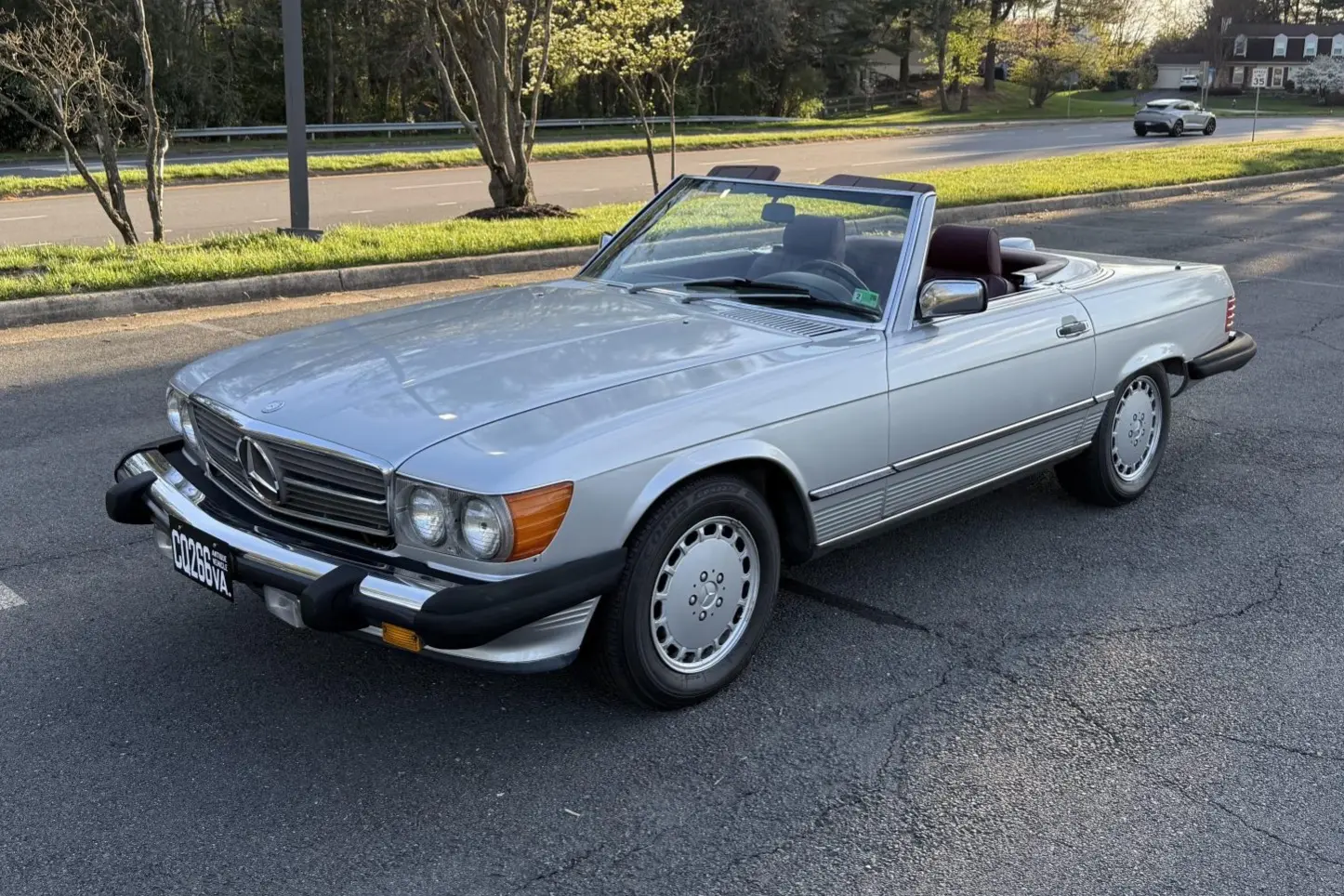 1987 Mercedes-Benz SL-Class 560SL
