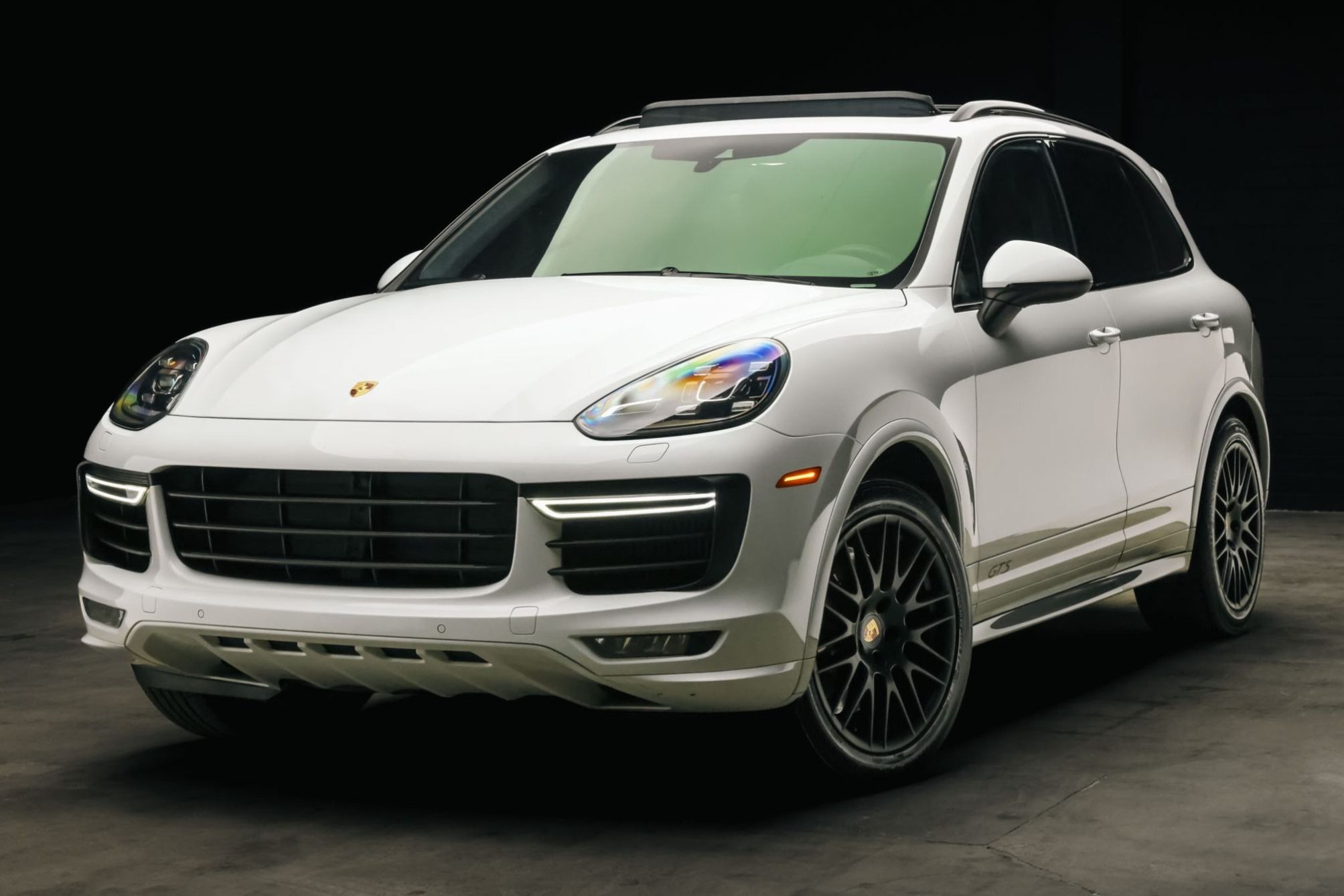 2016 Porsche Cayenne GTS