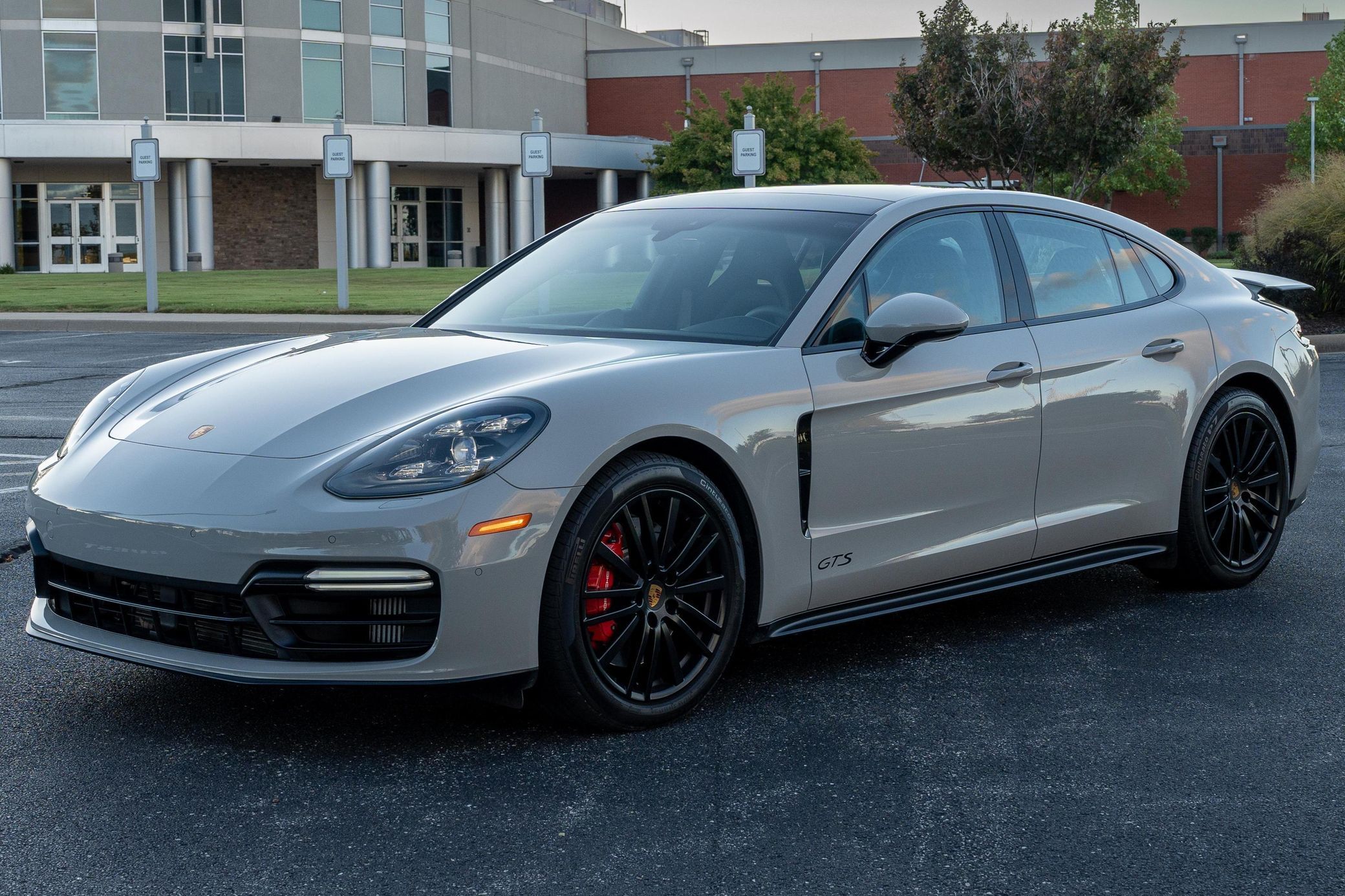 2019 Porsche Panamera GTS