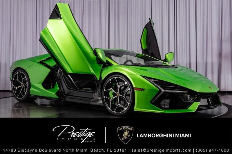 2024 Lamborghini Revuelto