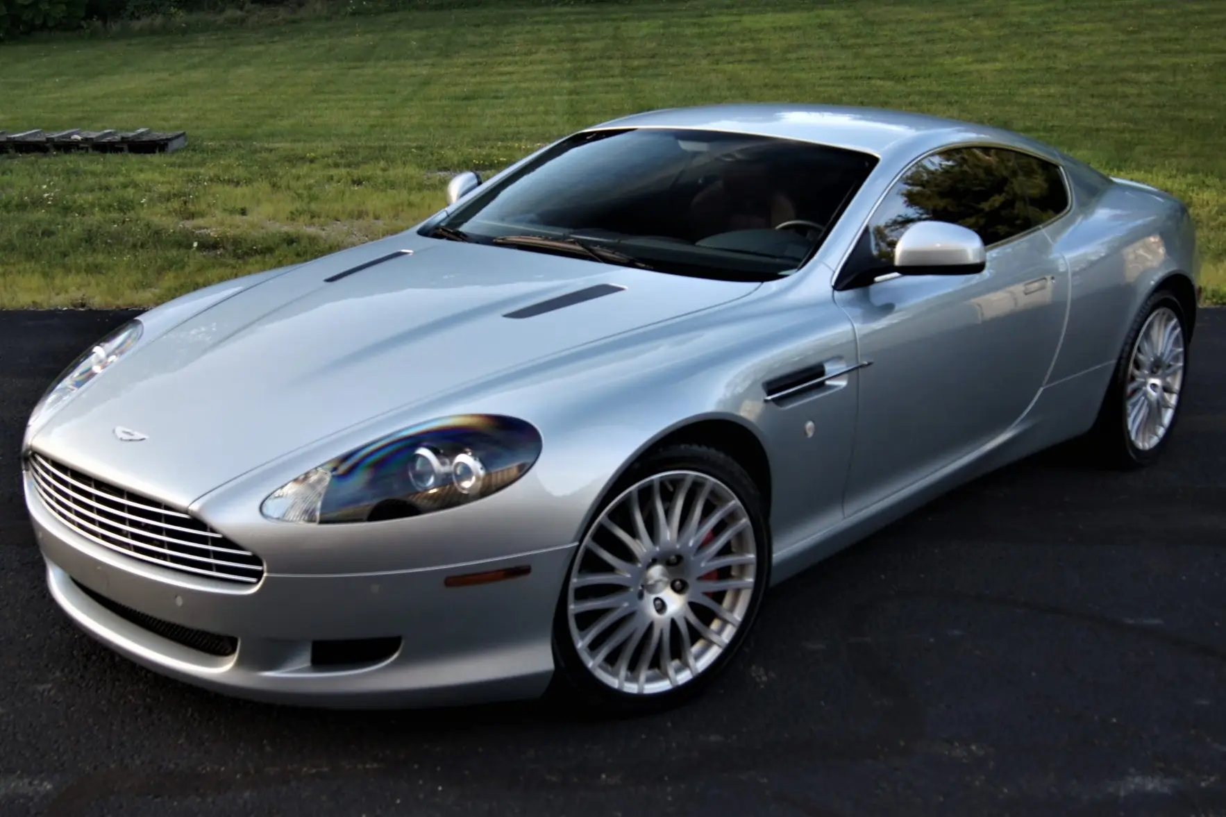 2010 Aston Martin DB9 Coupe