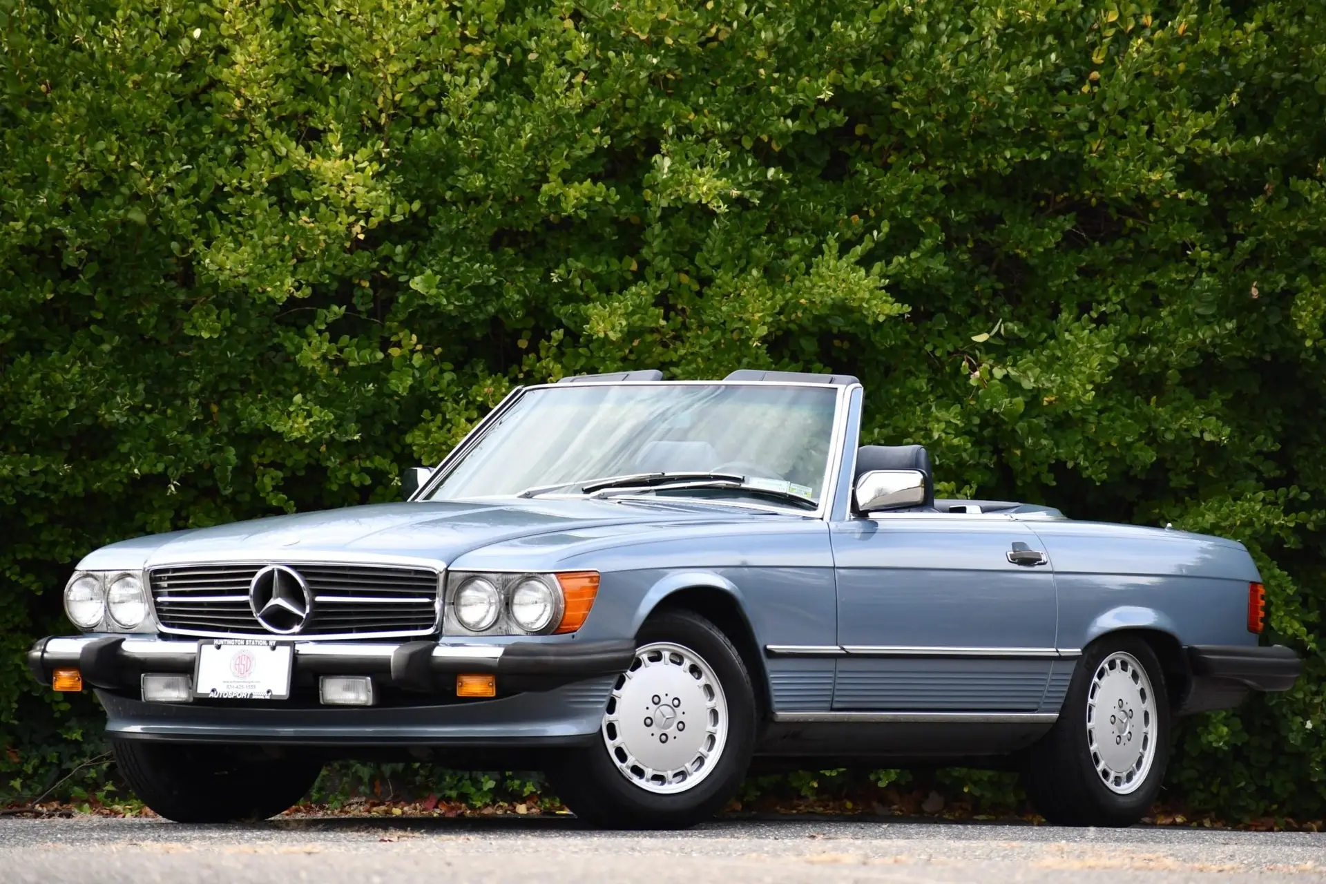 1987 Mercedes-Benz SL-Class 560SL