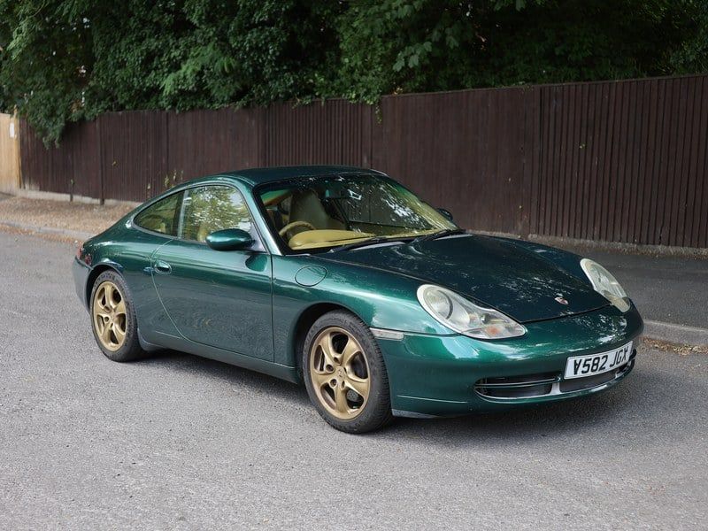 2000 Porsche 911 Carrera