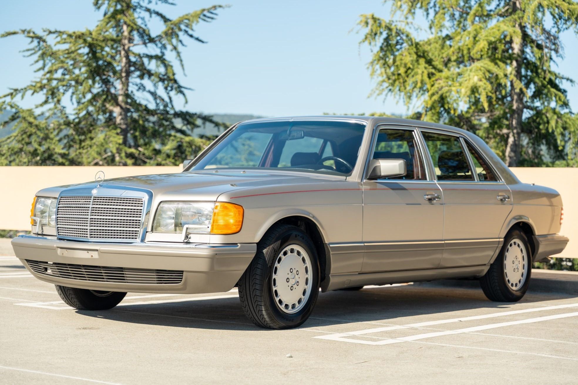 1990 Mercedes-Benz S-Class
