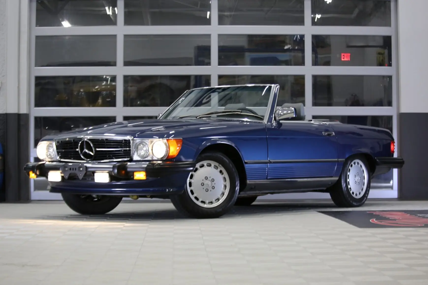 1989 Mercedes-Benz SL-Class 560SL