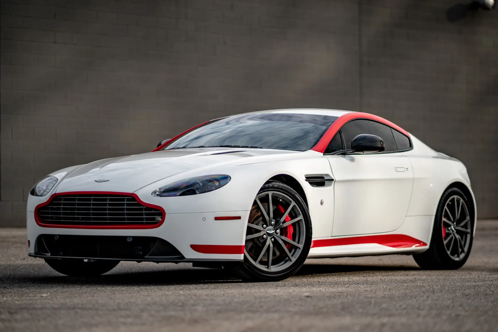 2015 Aston Martin Vantage Vantage 4.7 Coupe