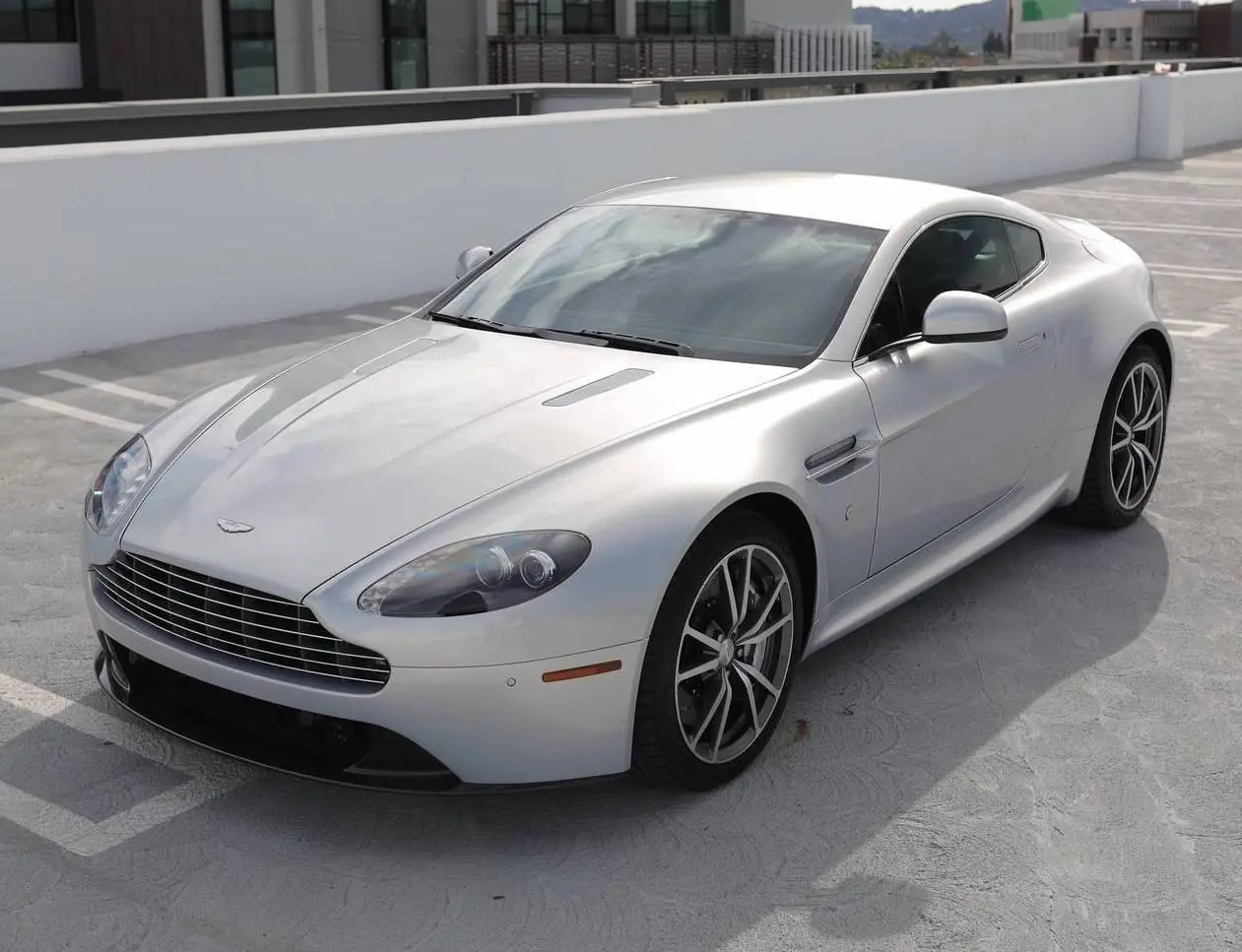 2012 Aston Martin Vantage Vantage 4.7 Coupe