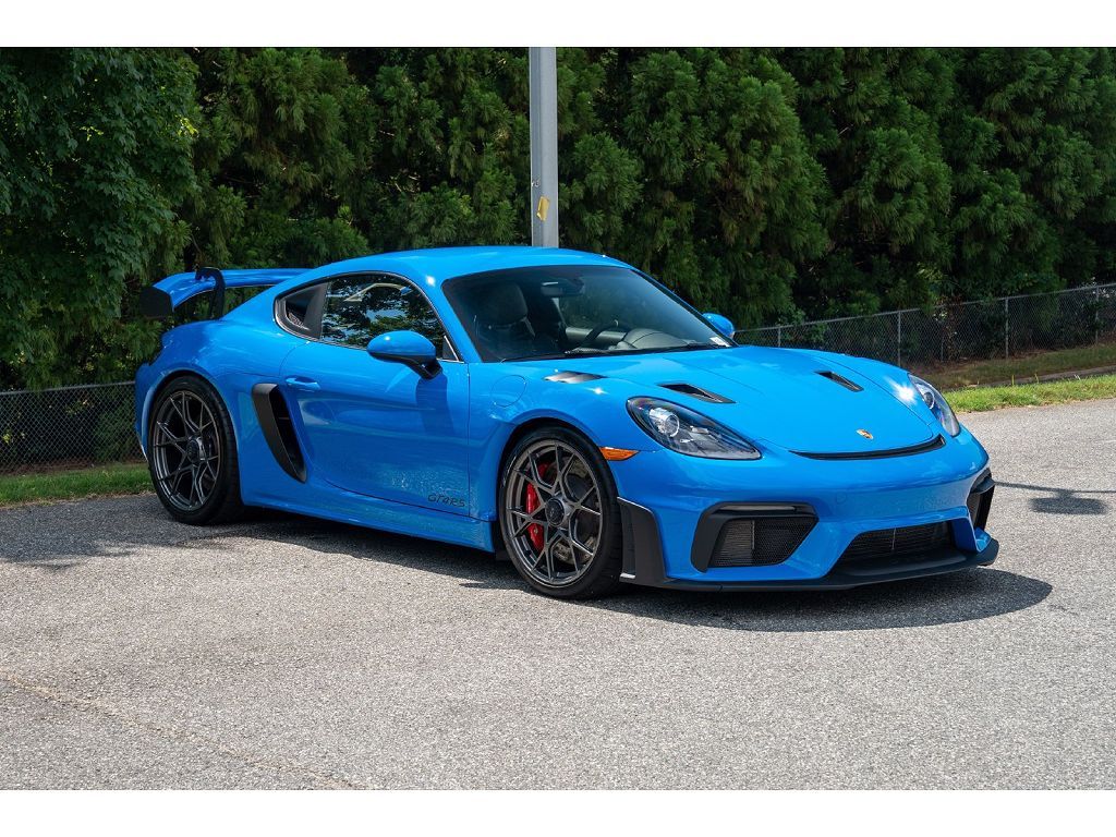 2025 Porsche Cayman GT4