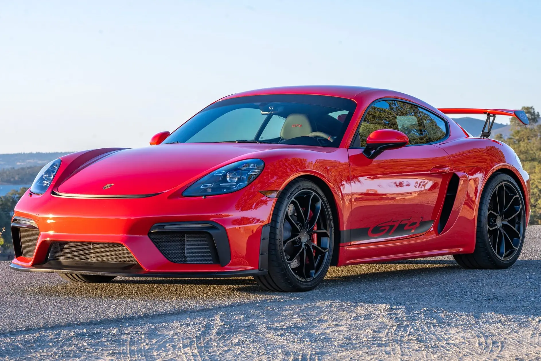2022 Porsche Cayman GT4
