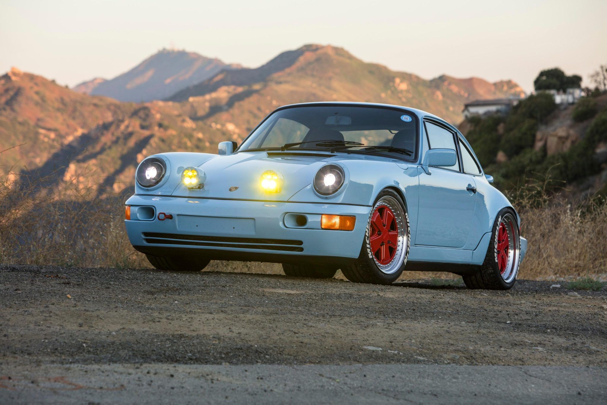 1990 Porsche 911 Carrera 2