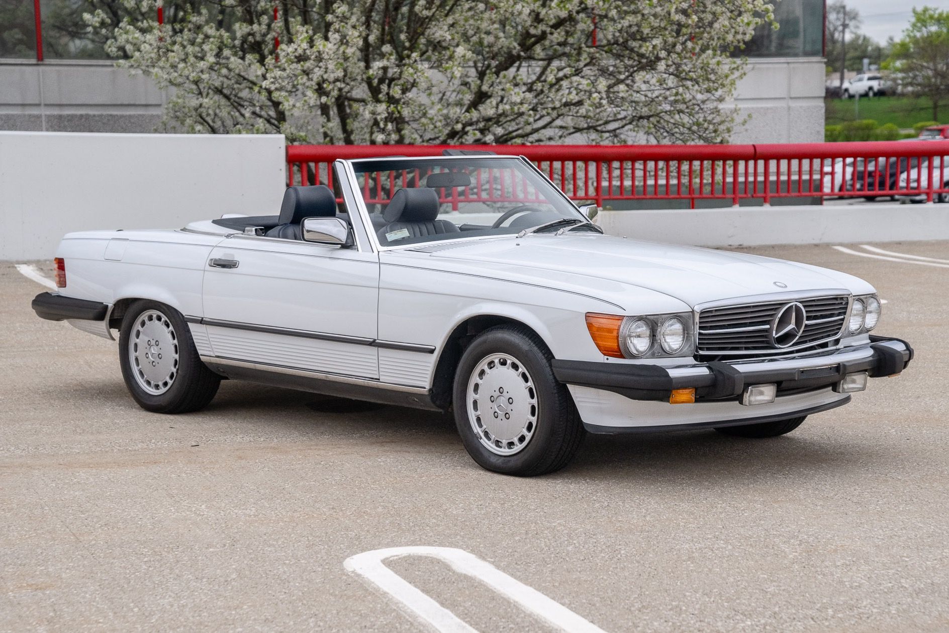 1986 Mercedes-Benz SL-Class 560SL