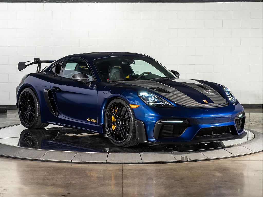 2025 Porsche Cayman GT4
