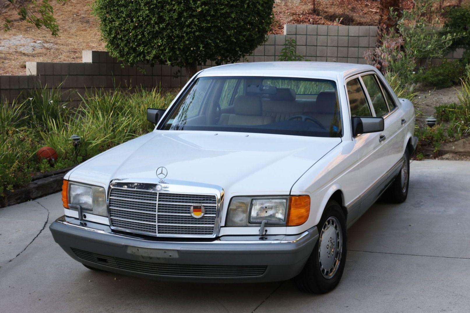 1988 Mercedes-Benz S-Class