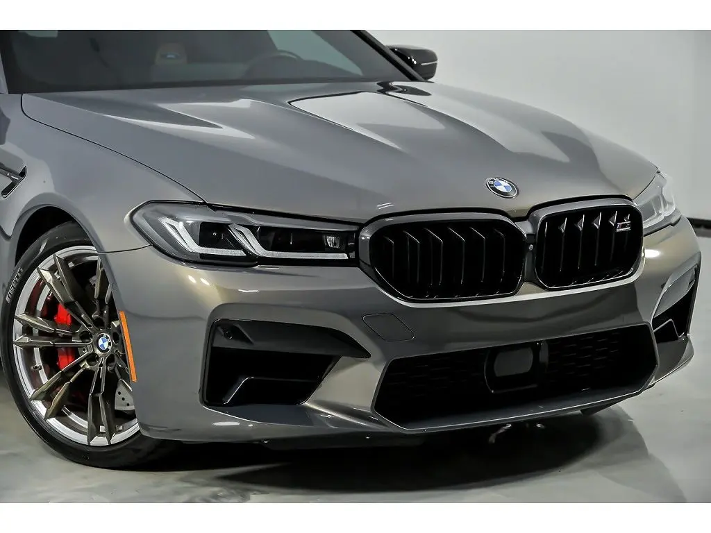 2023 BMW M5