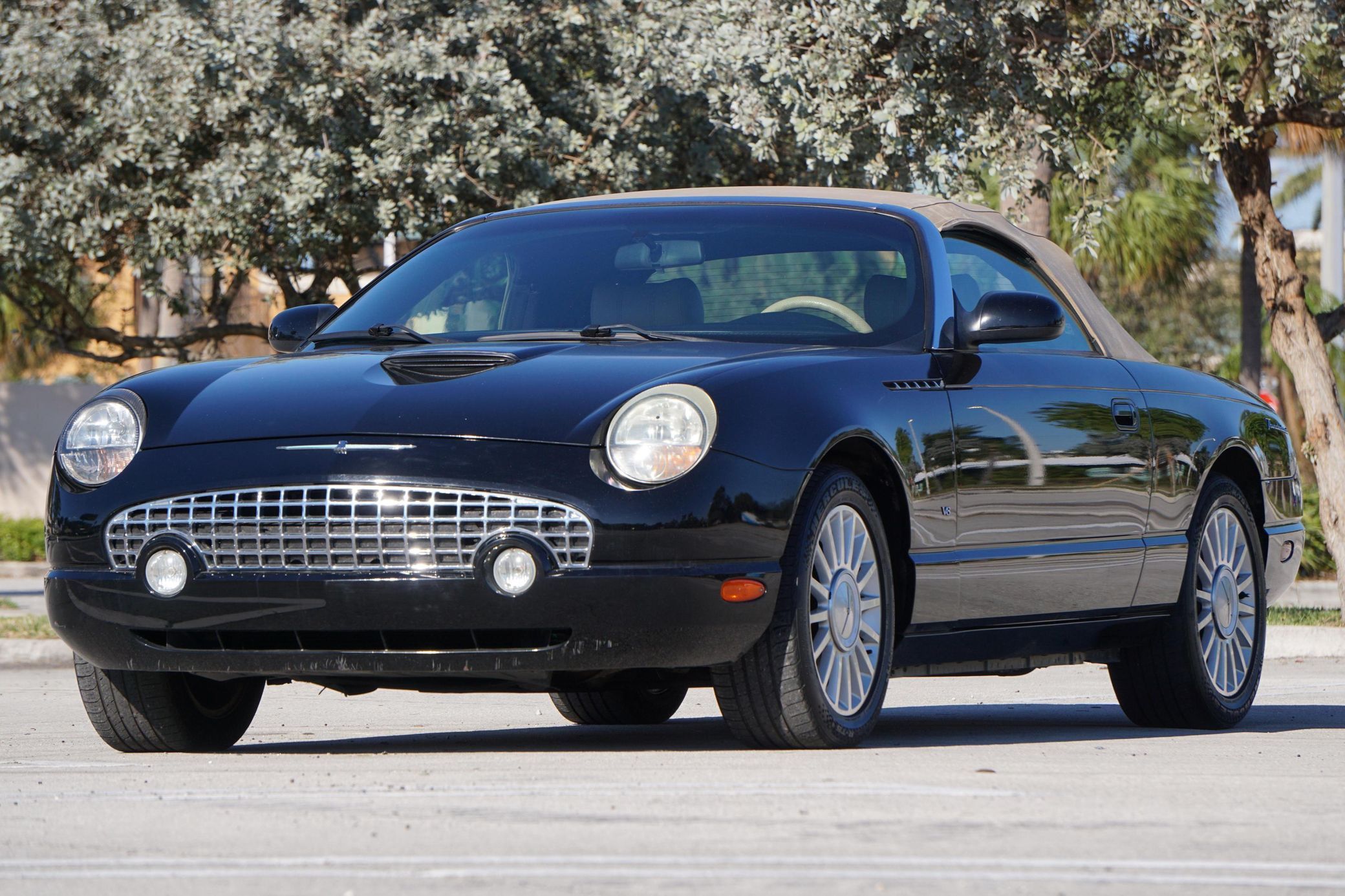 2004 Ford Thunderbird