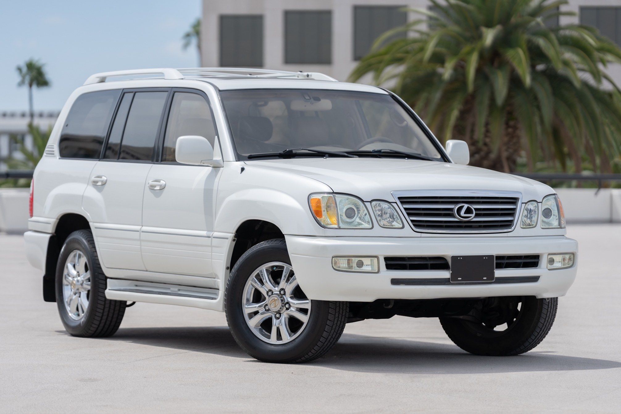 2003 Lexus LX