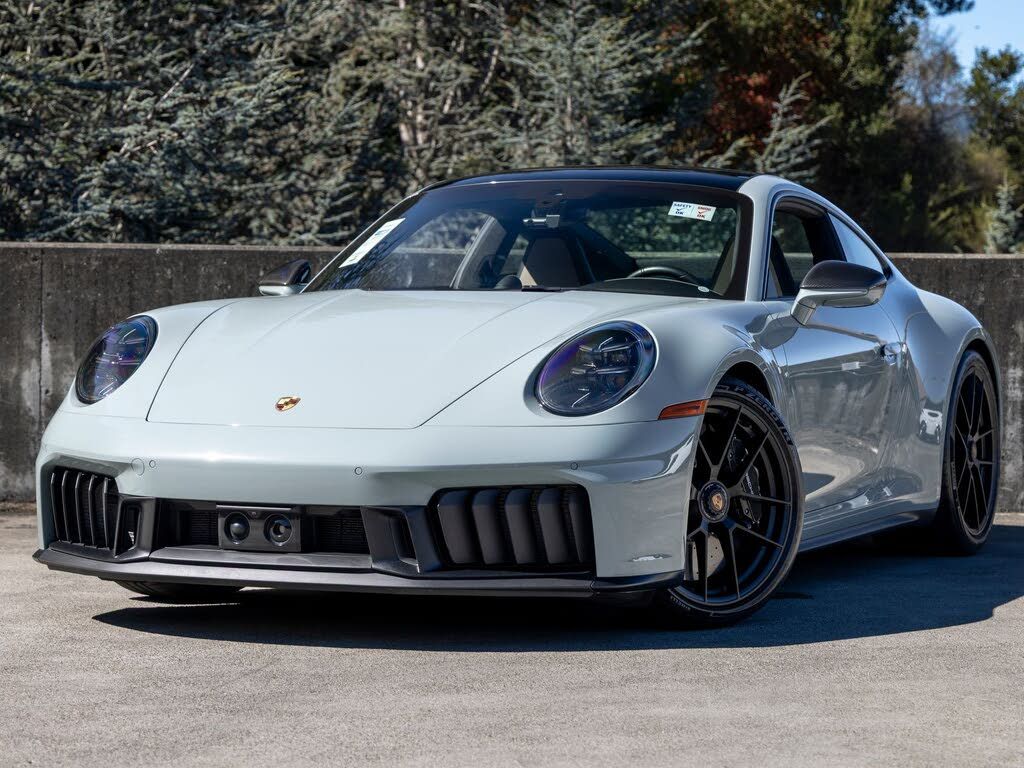 2025 Porsche 992.2 Carrera 4 GTS