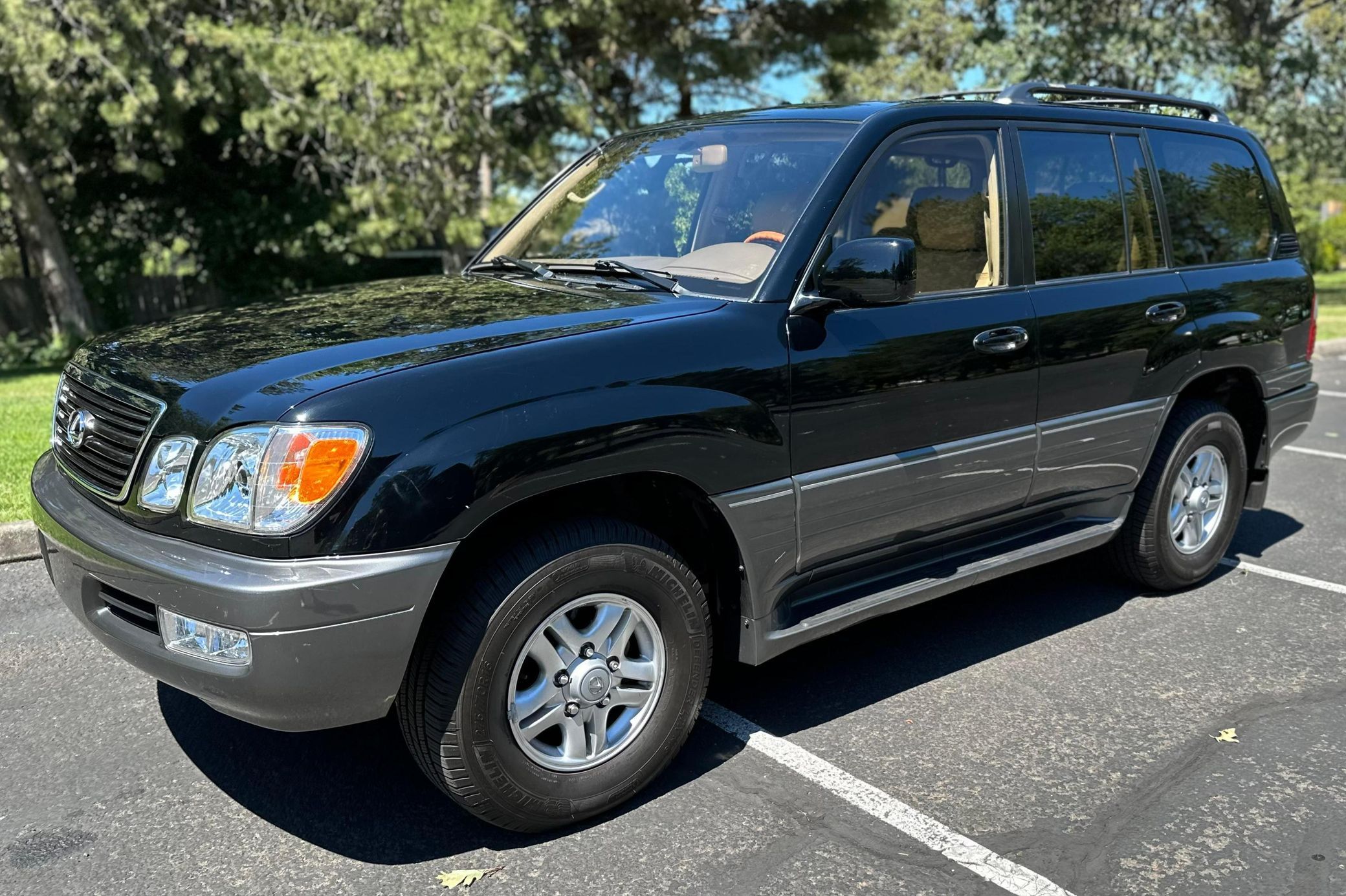 2000 Lexus LX