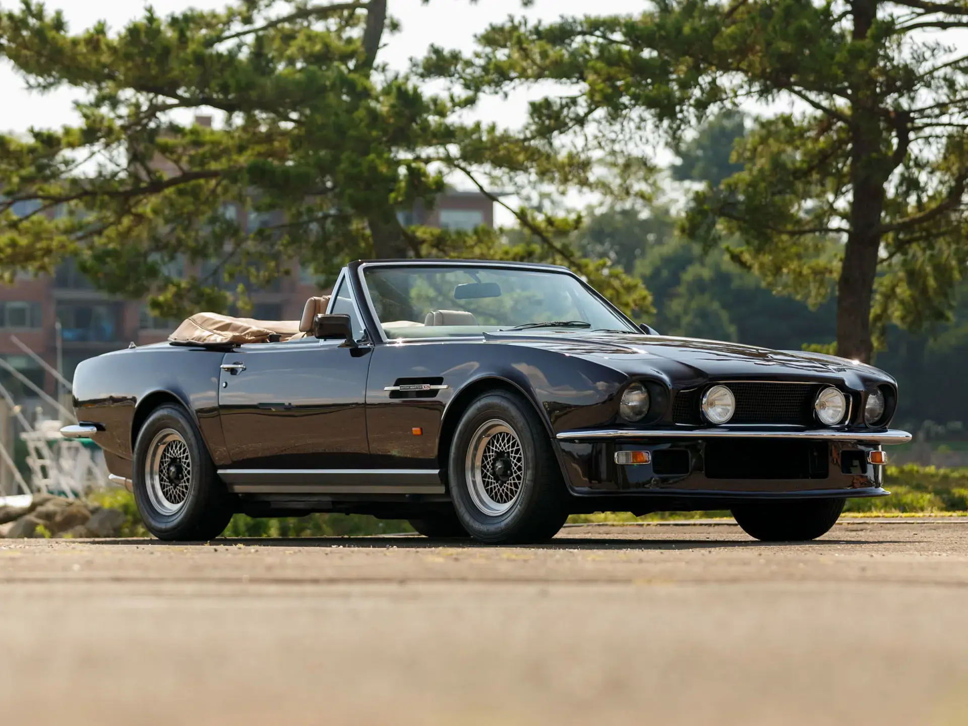 1987 Aston Martin V8 Volante