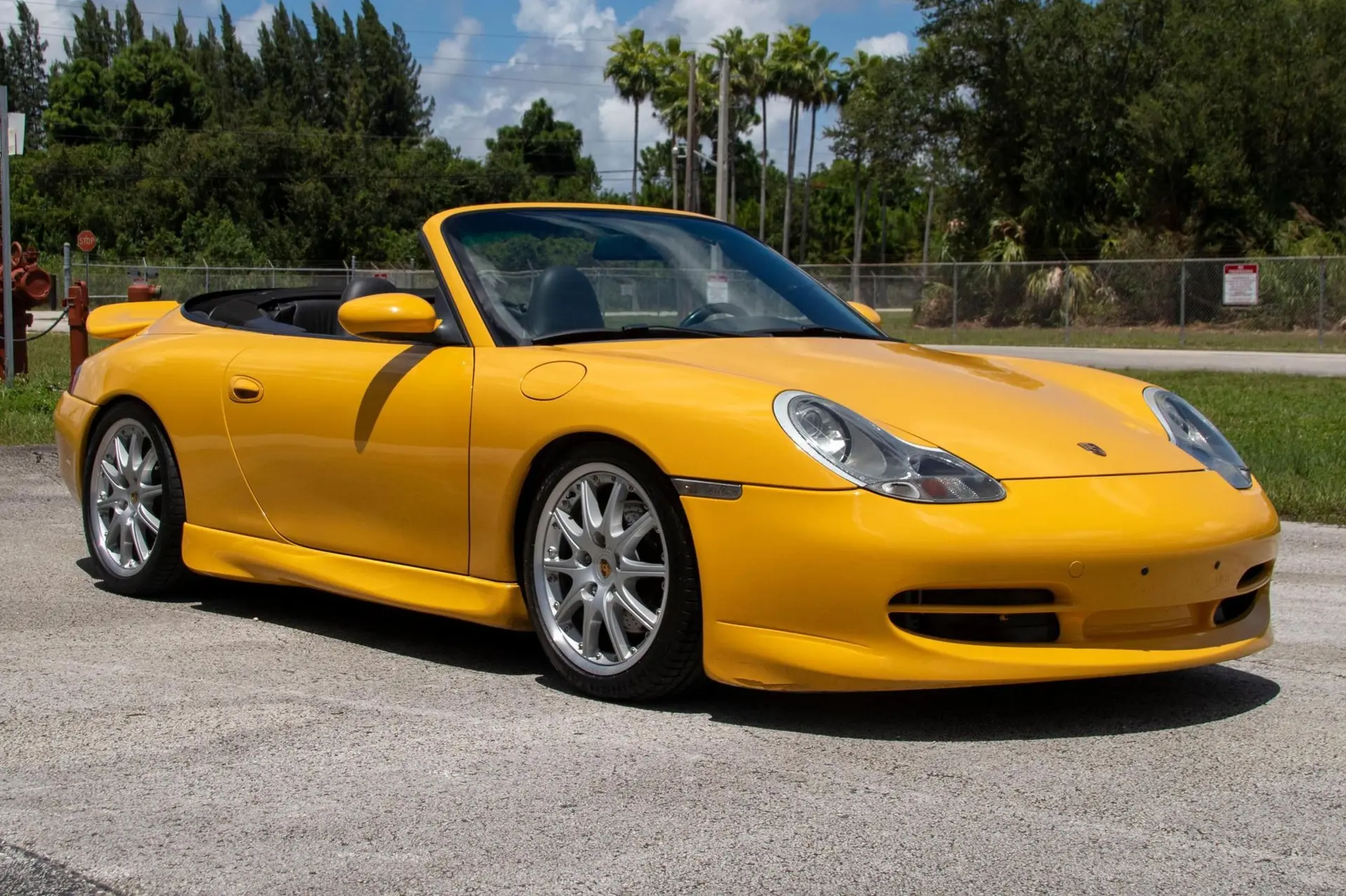 2000 Porsche 911 Carrera Cabriolet