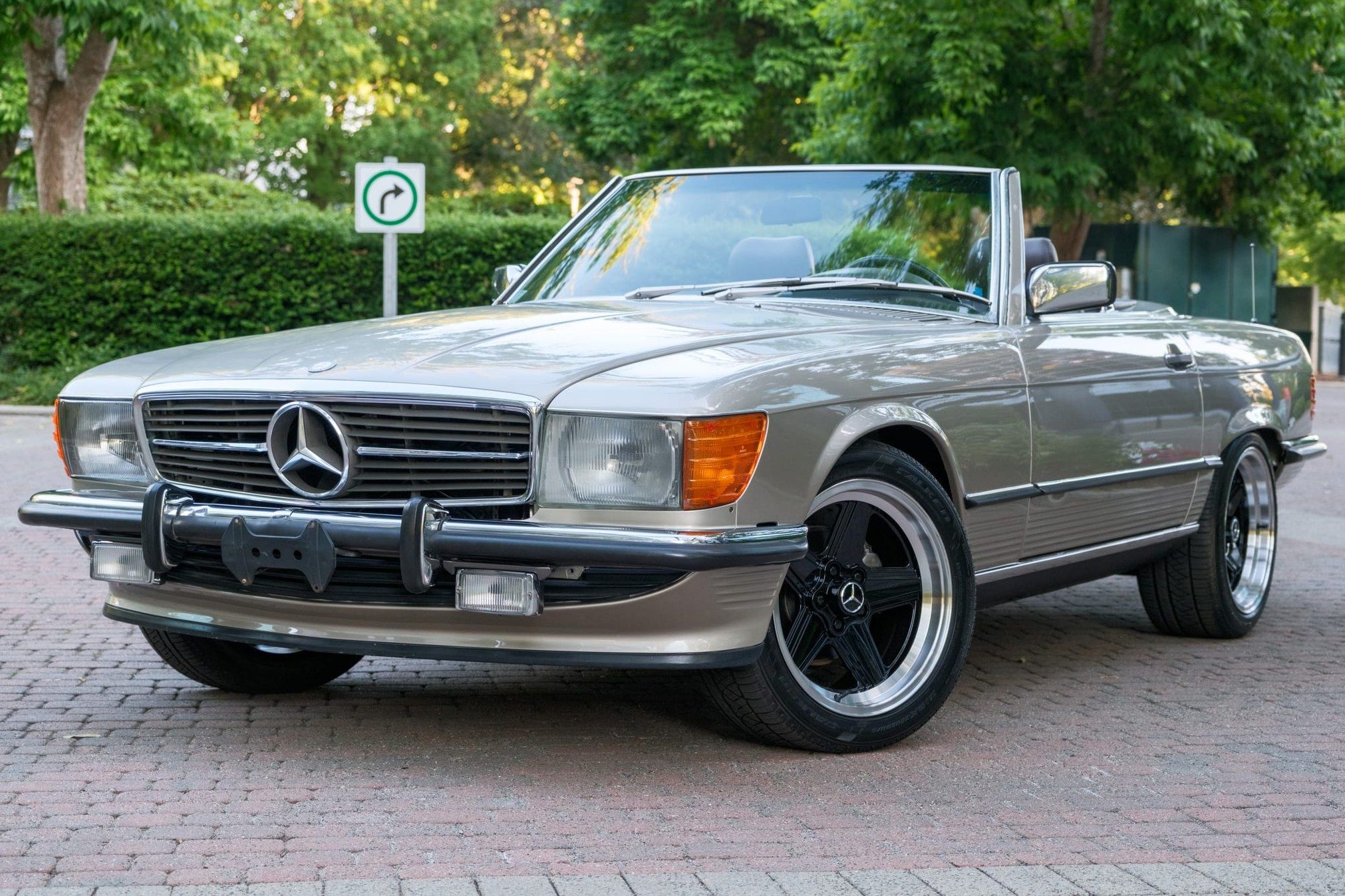 1986 Mercedes-Benz SL-Class 560SL