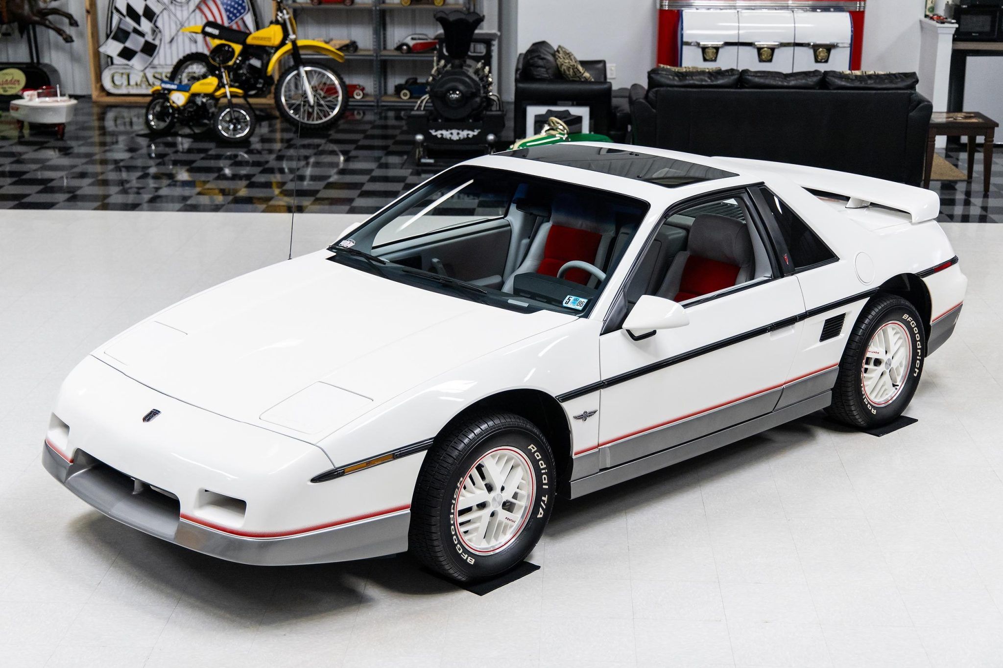 1984 Pontiac Fiero