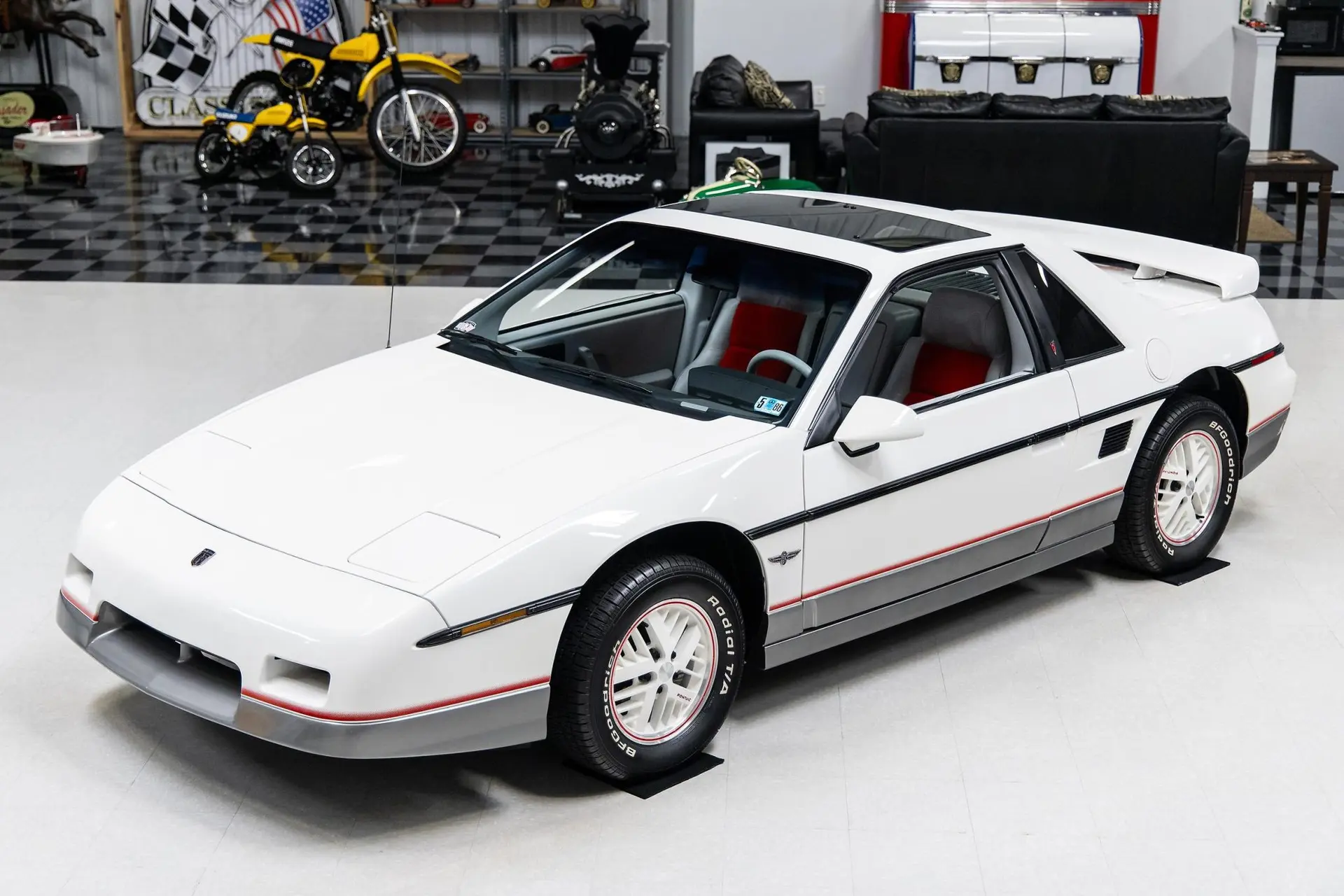 1984 Pontiac Fiero
