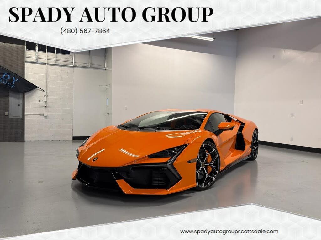 2025 Lamborghini Revuelto