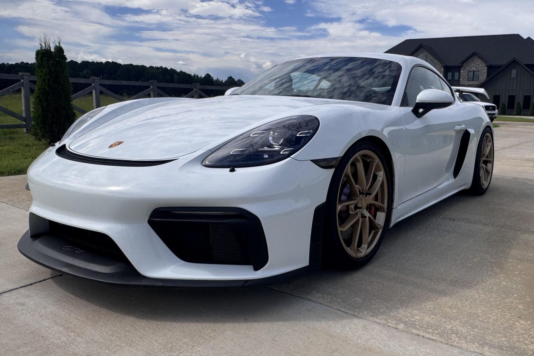 2022 Porsche Cayman GT4