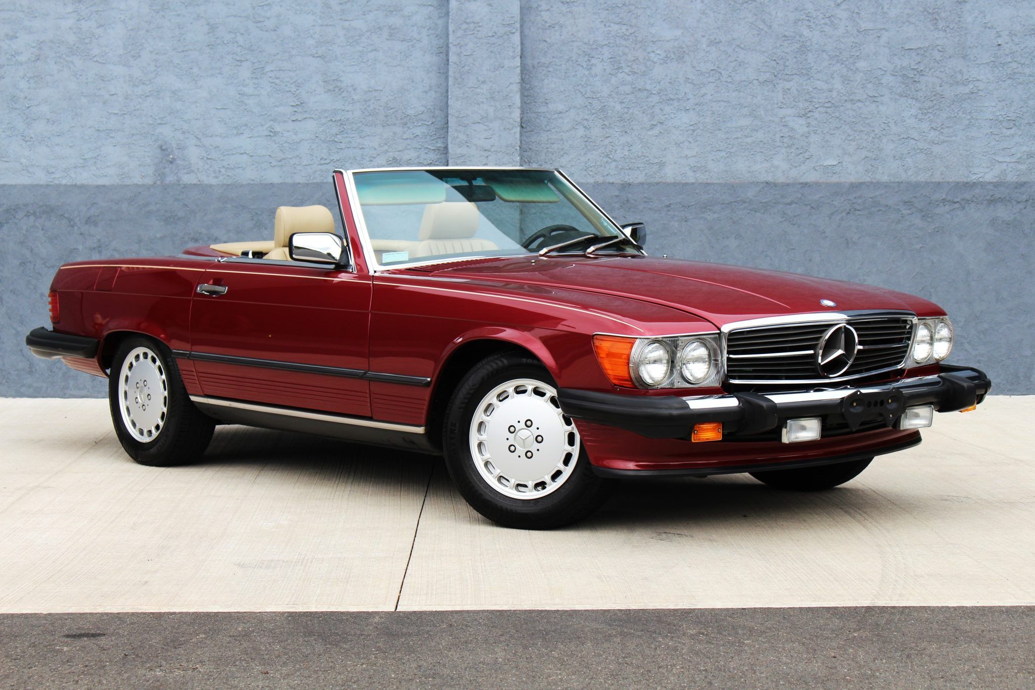 1989 Mercedes-Benz SL-Class 560SL