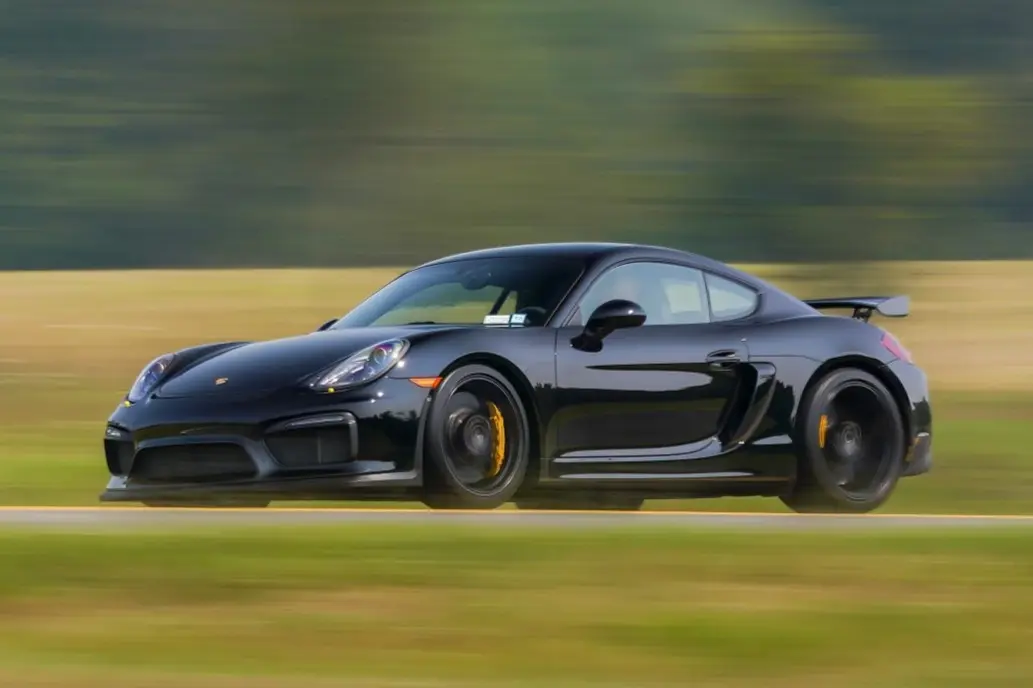 2016 Porsche Cayman GT4