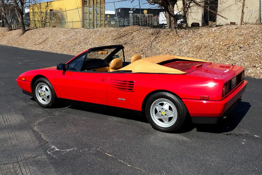 1989 Ferrari Mondial T Cabriolet