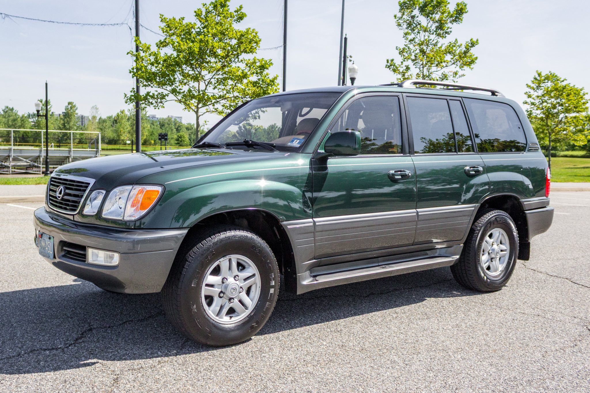 2000 Lexus LX
