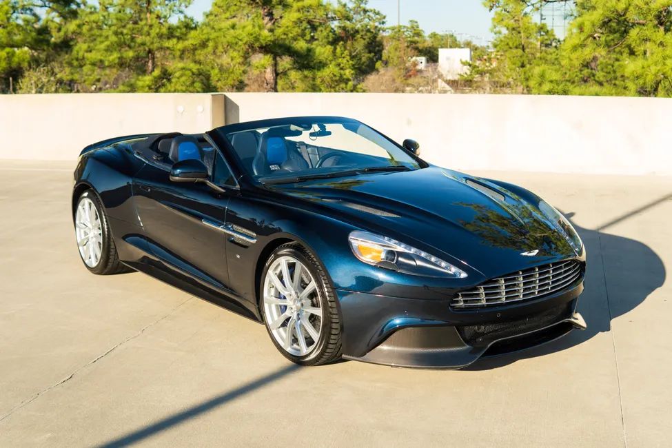 2016 Aston Martin Vanquish Volante