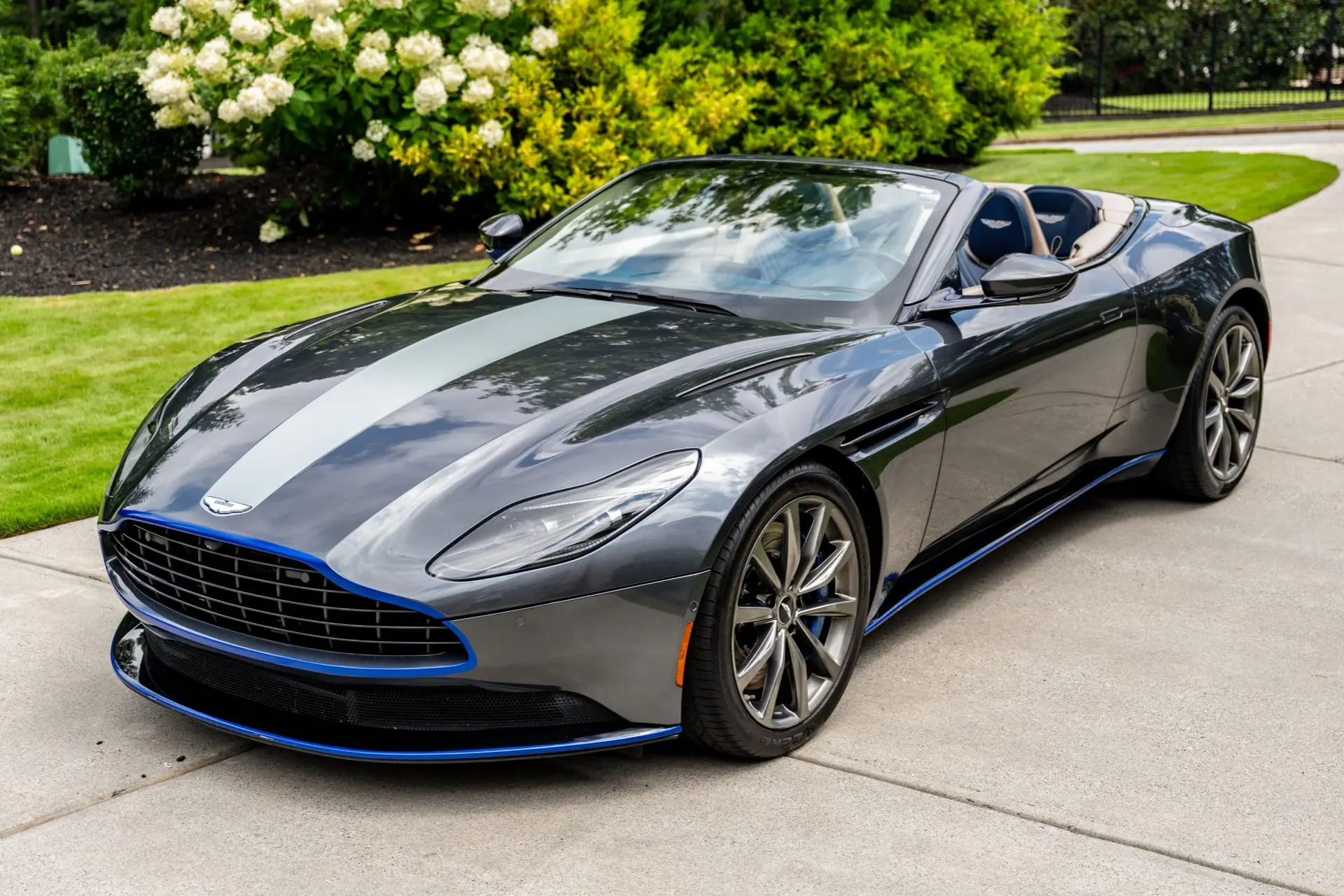 2019 Aston Martin DB11 Volante