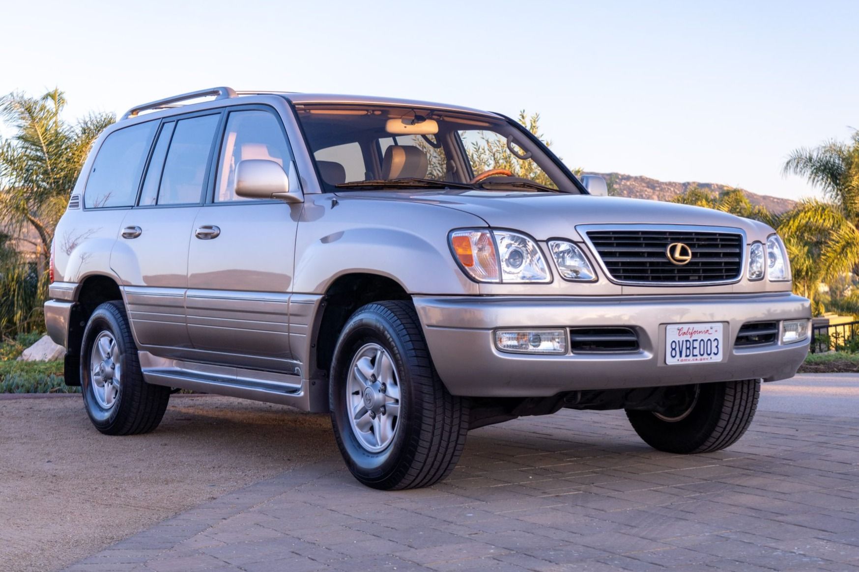 2000 Lexus LX