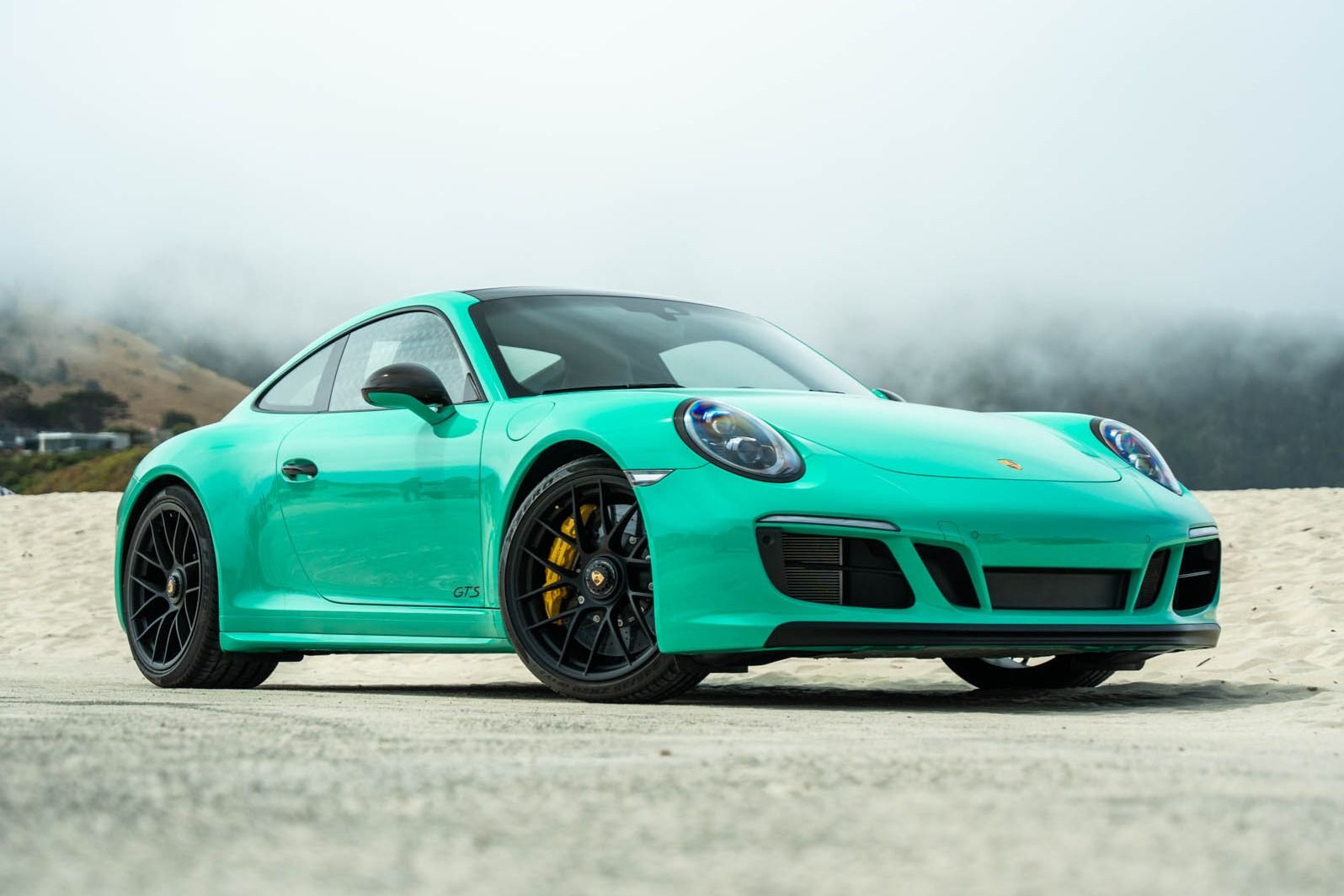 2019 Porsche 911 Carrera 4 GTS