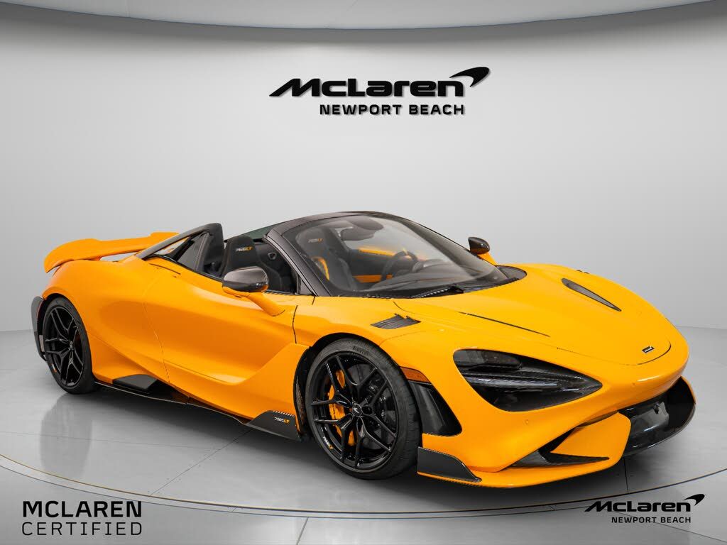 2022 McLaren 765LT Coupe