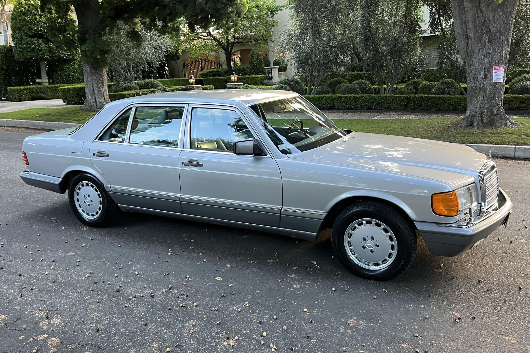 1989 Mercedes-Benz S-Class