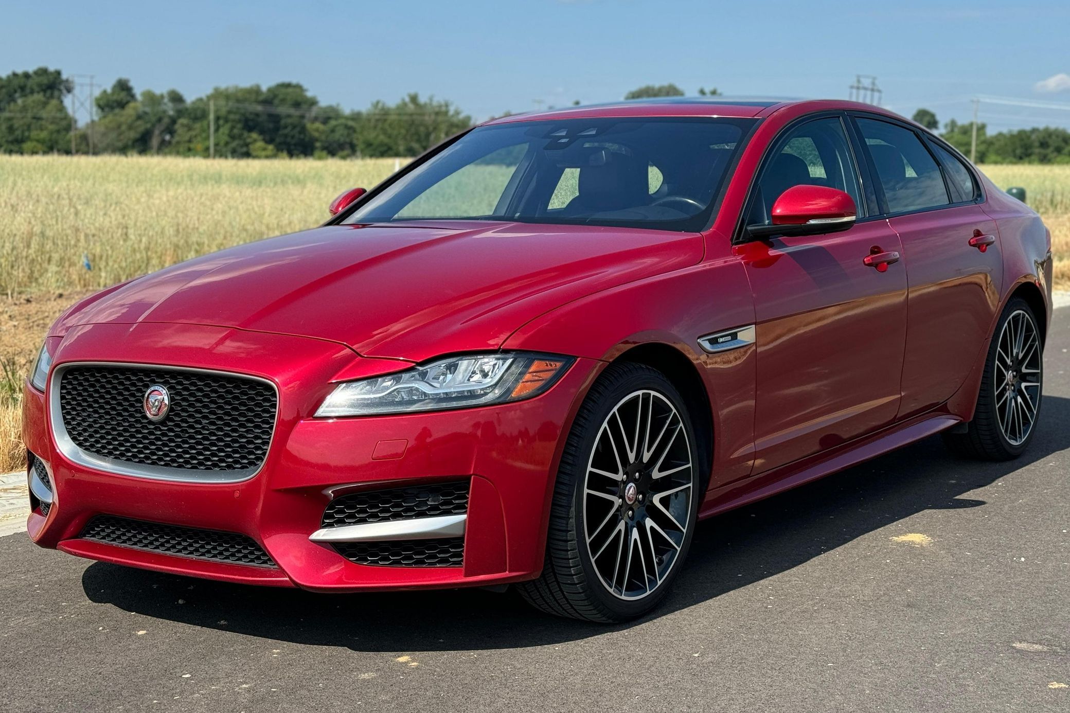 2016 Jaguar XF P300 R-Dynamic SE