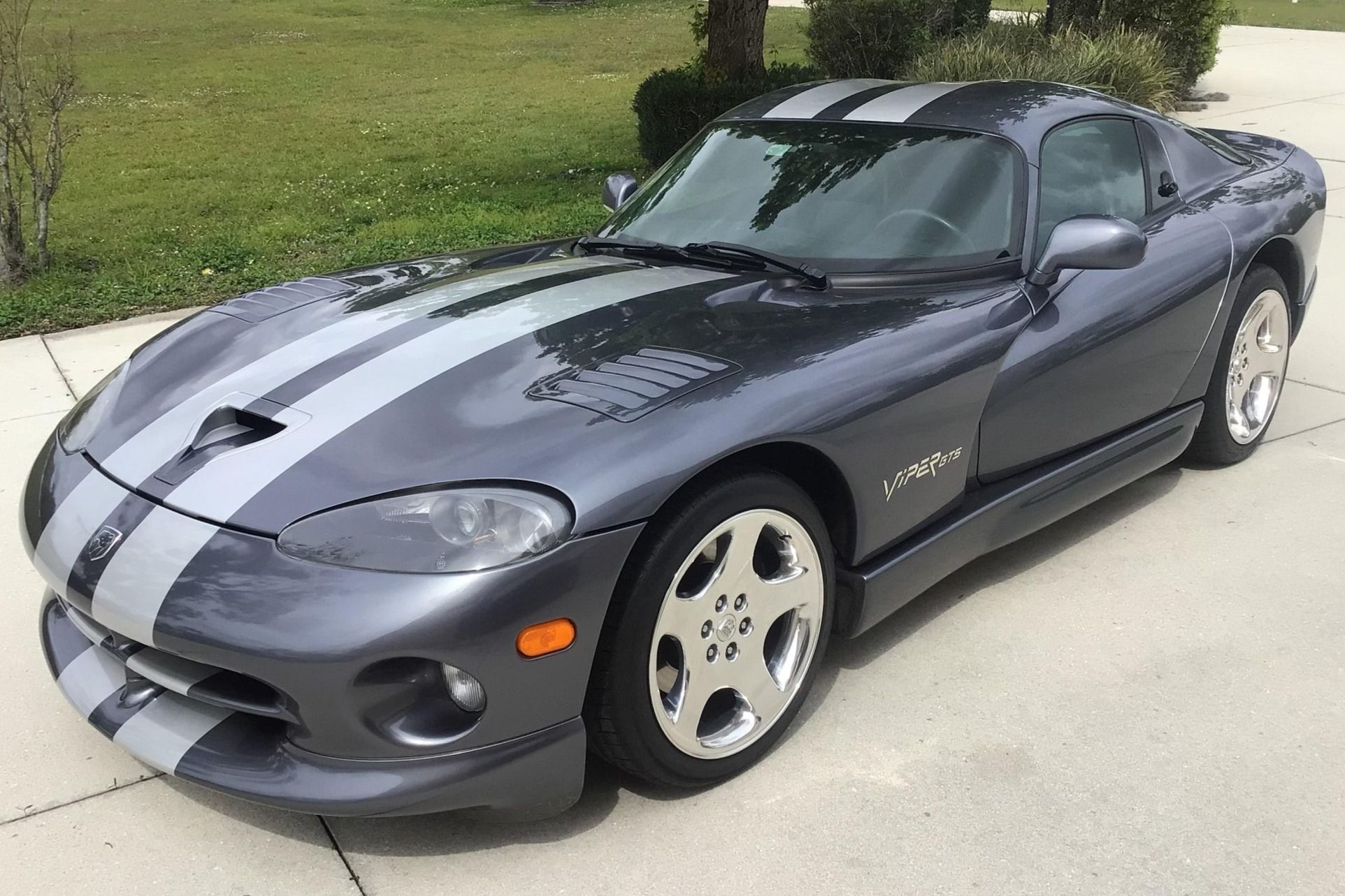 2000 Dodge Viper GTS