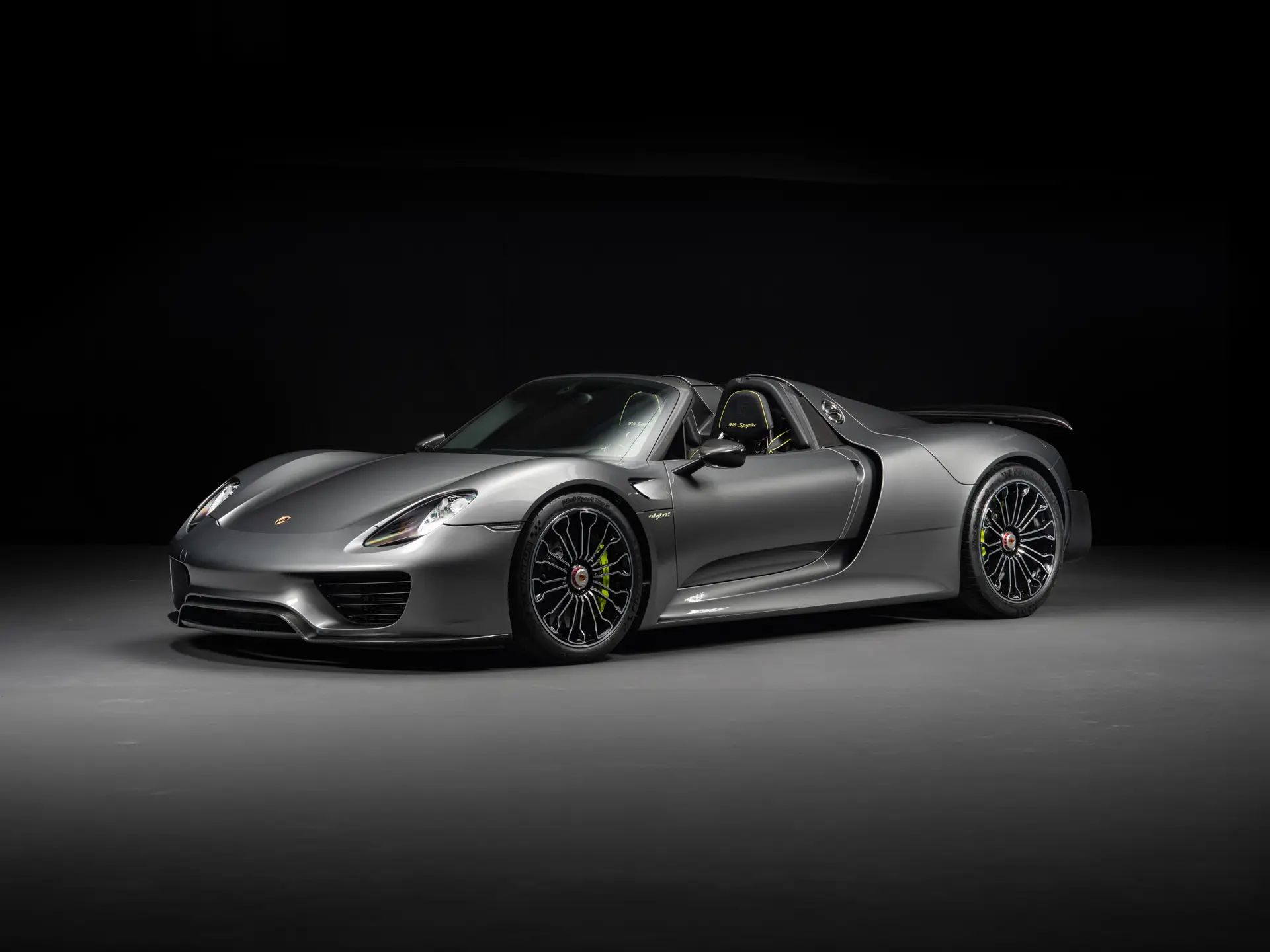 2015 Porsche 918 Spyder