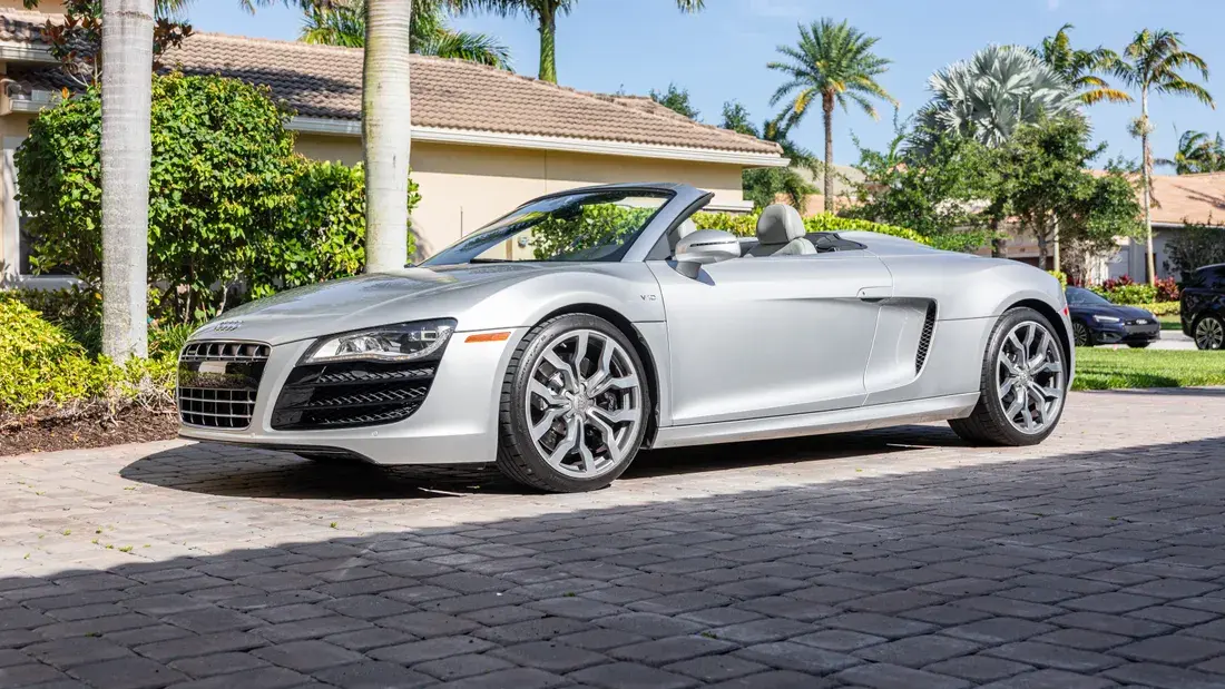 2011 Audi R8 V10
