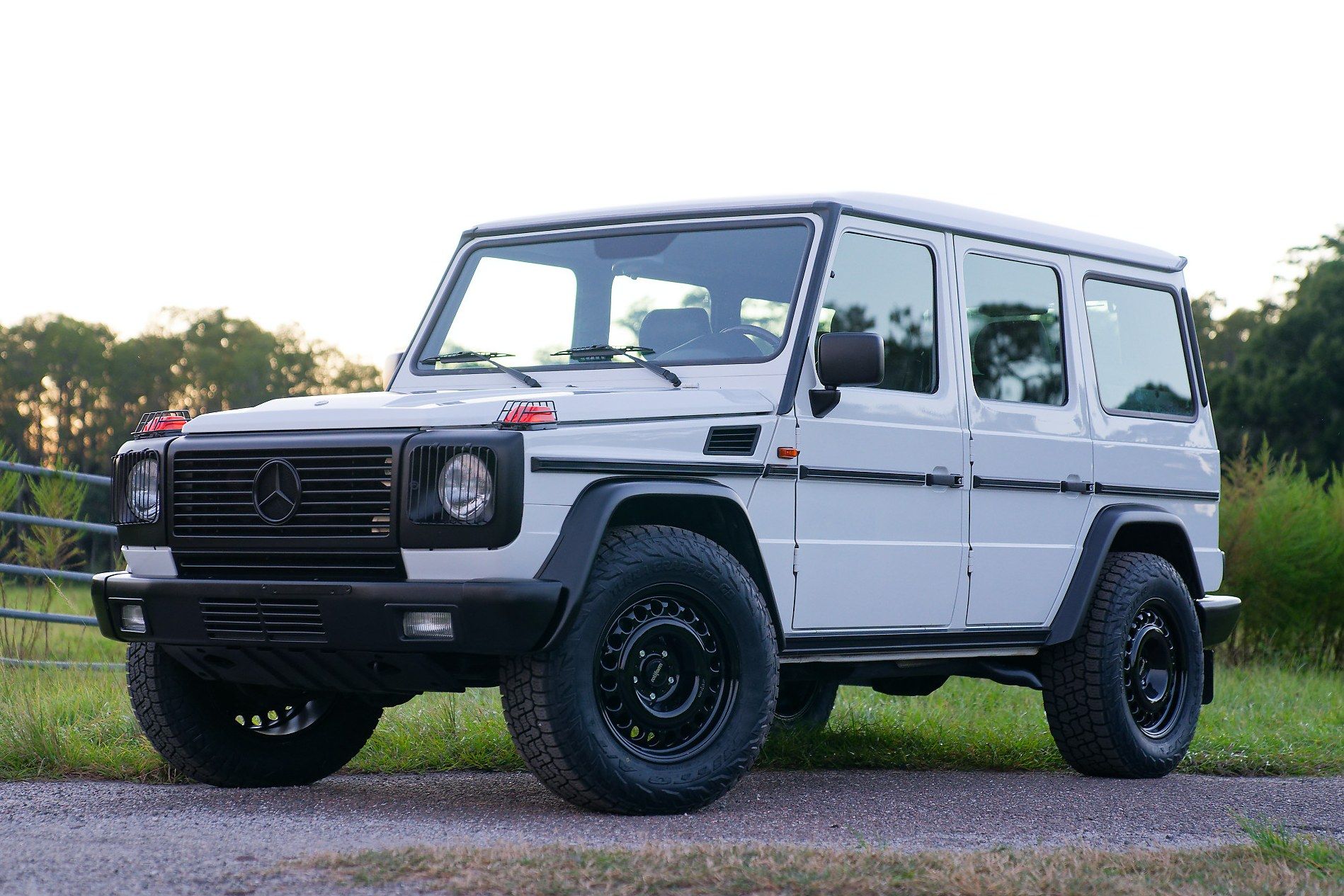 2000 Mercedes-Benz G-Class