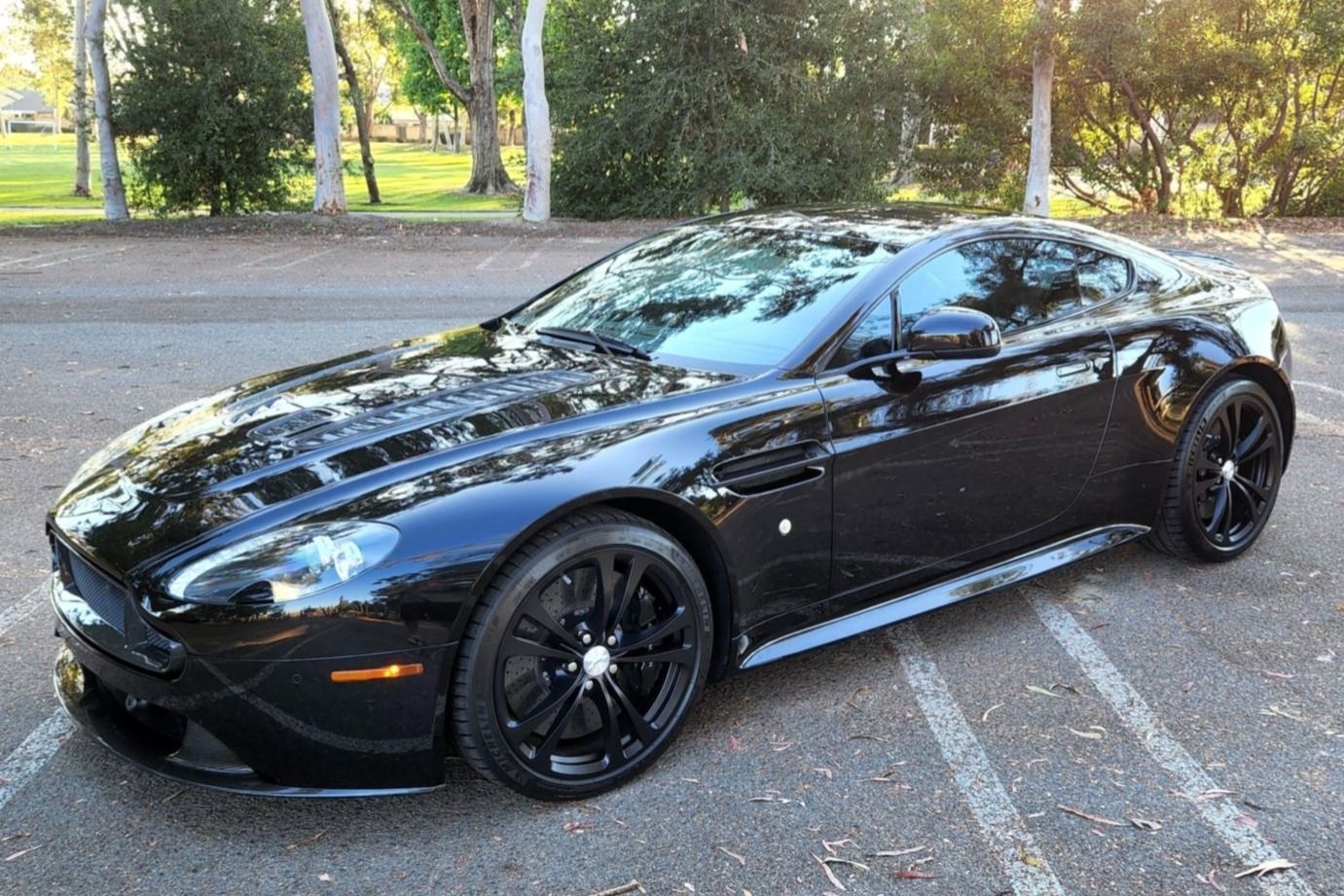 2011 Aston Martin Vantage V12 Vantage Coupe