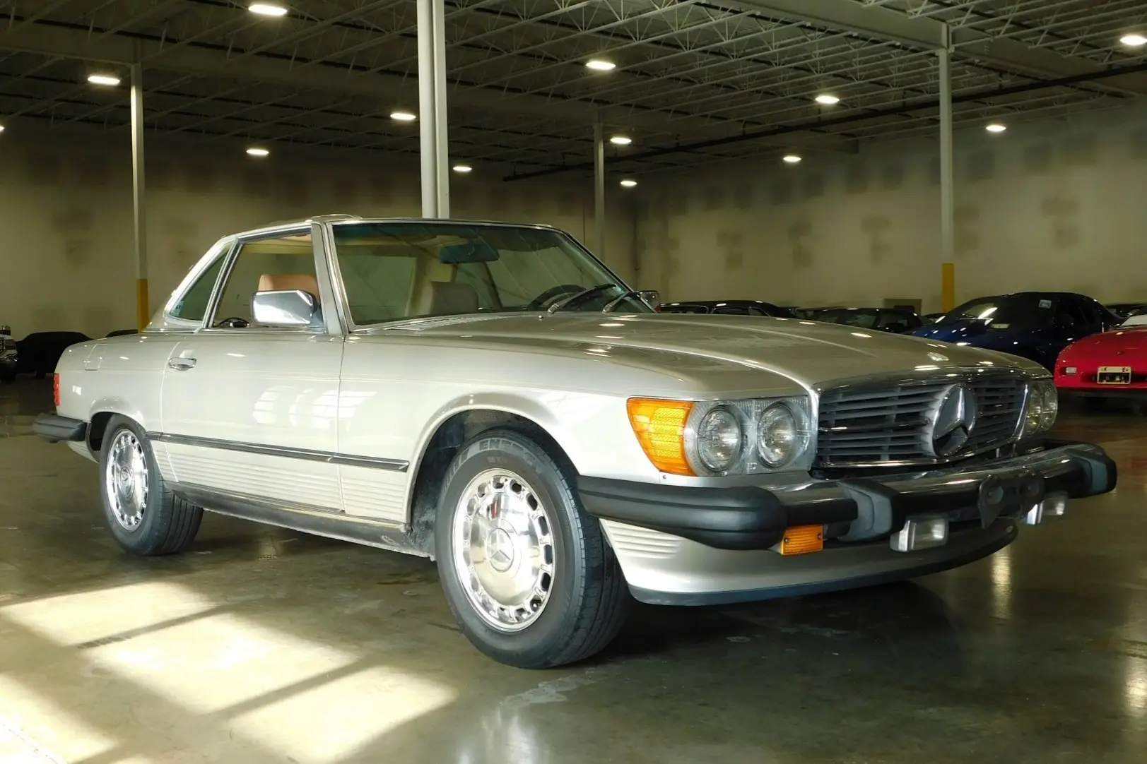 1987 Mercedes-Benz SL-Class 560SL