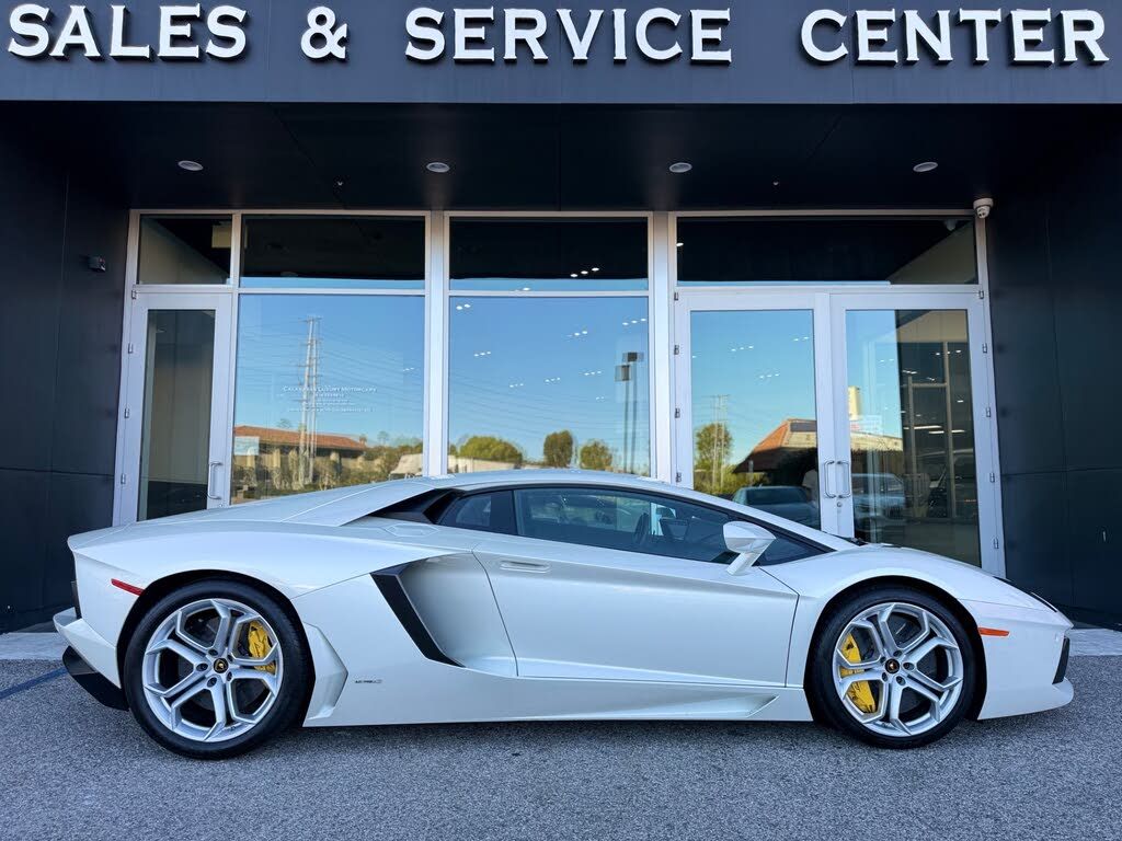 2014 Lamborghini Aventador LP700-4