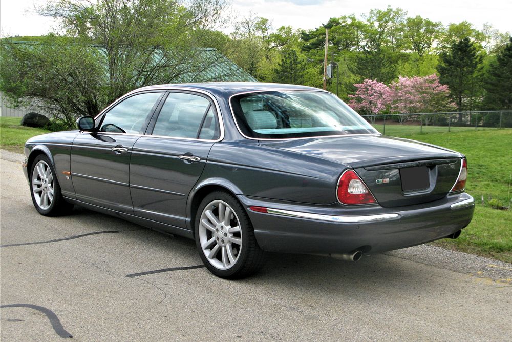 2004 Jaguar XJ XJR