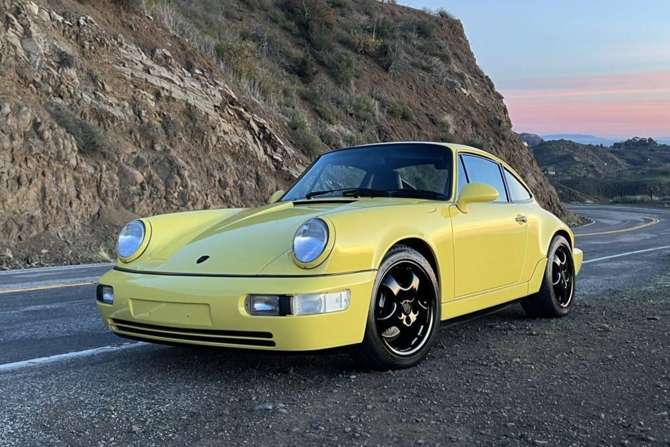 1992 Porsche 911 Carrera 2