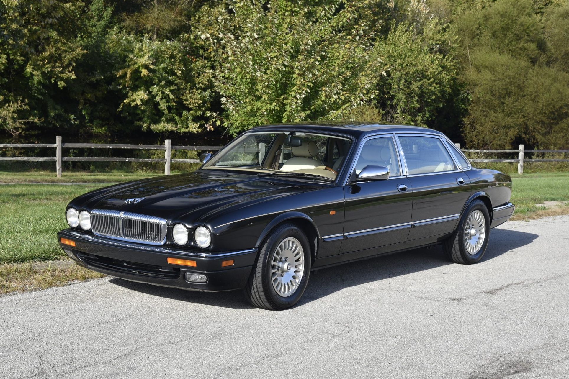1997 Jaguar XJ Vanden Plas